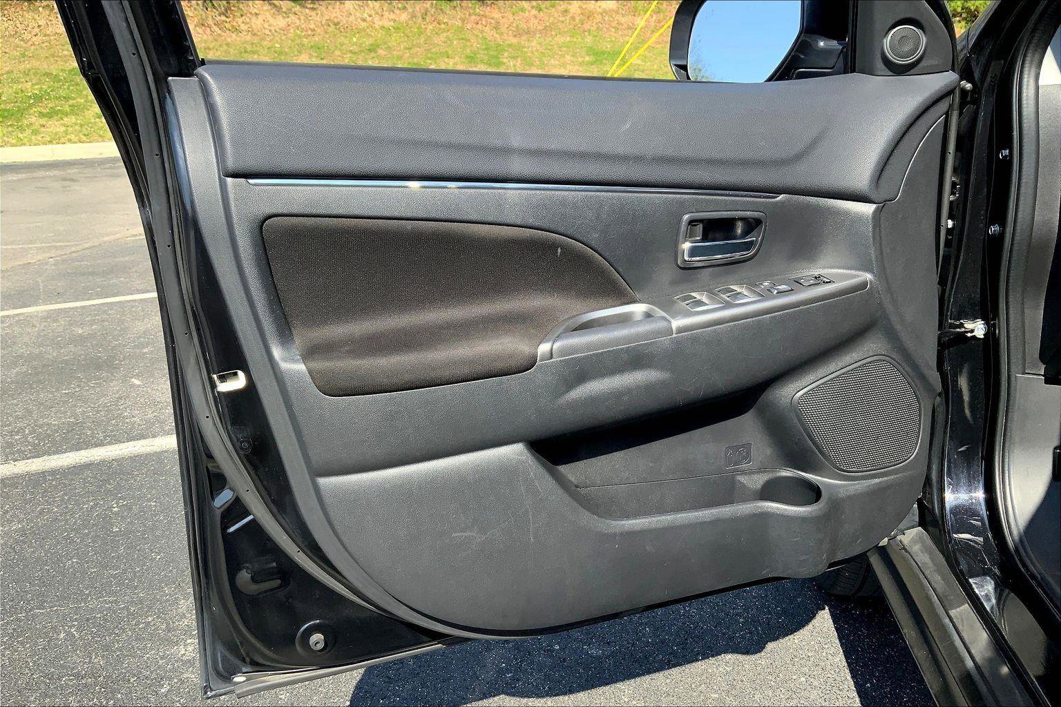 Used 2021 Mitsubishi Outlander Sport SE AWD/4WD image 21