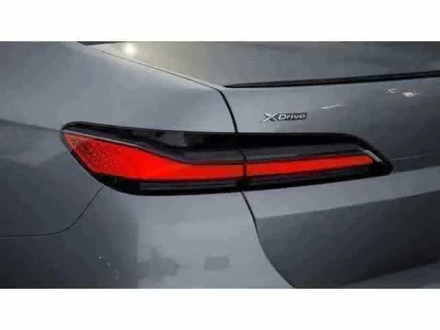 New 2026 BMW 750e xDrive w/ Executive Package AWD/4WD image 7