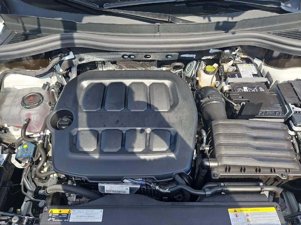 Certified 2026 Volkswagen Tiguan SE R-Line AWD/4WD image 35
