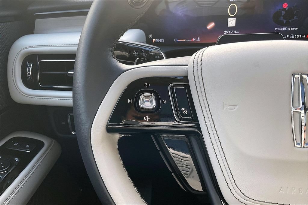 Used 2026 Lincoln Aviator Reserve RWD image 13