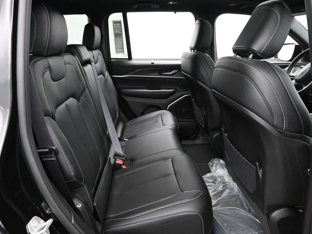 Used 2025 Jeep Grand Cherokee Limited 4xe image 19