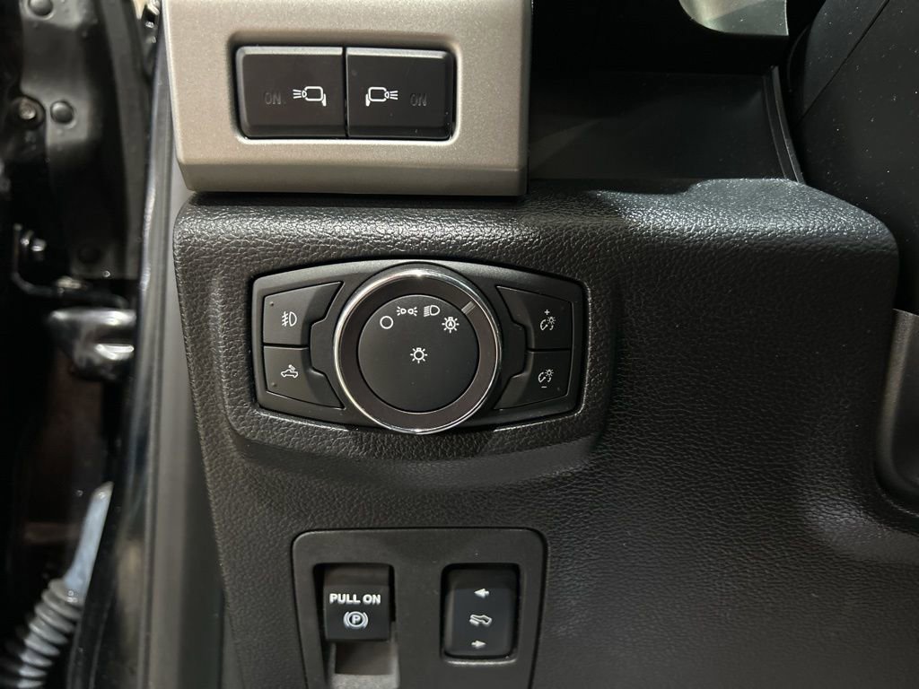 Used 2018 Ford F150 Lariat w/ Equipment Group 502A Luxury image 22