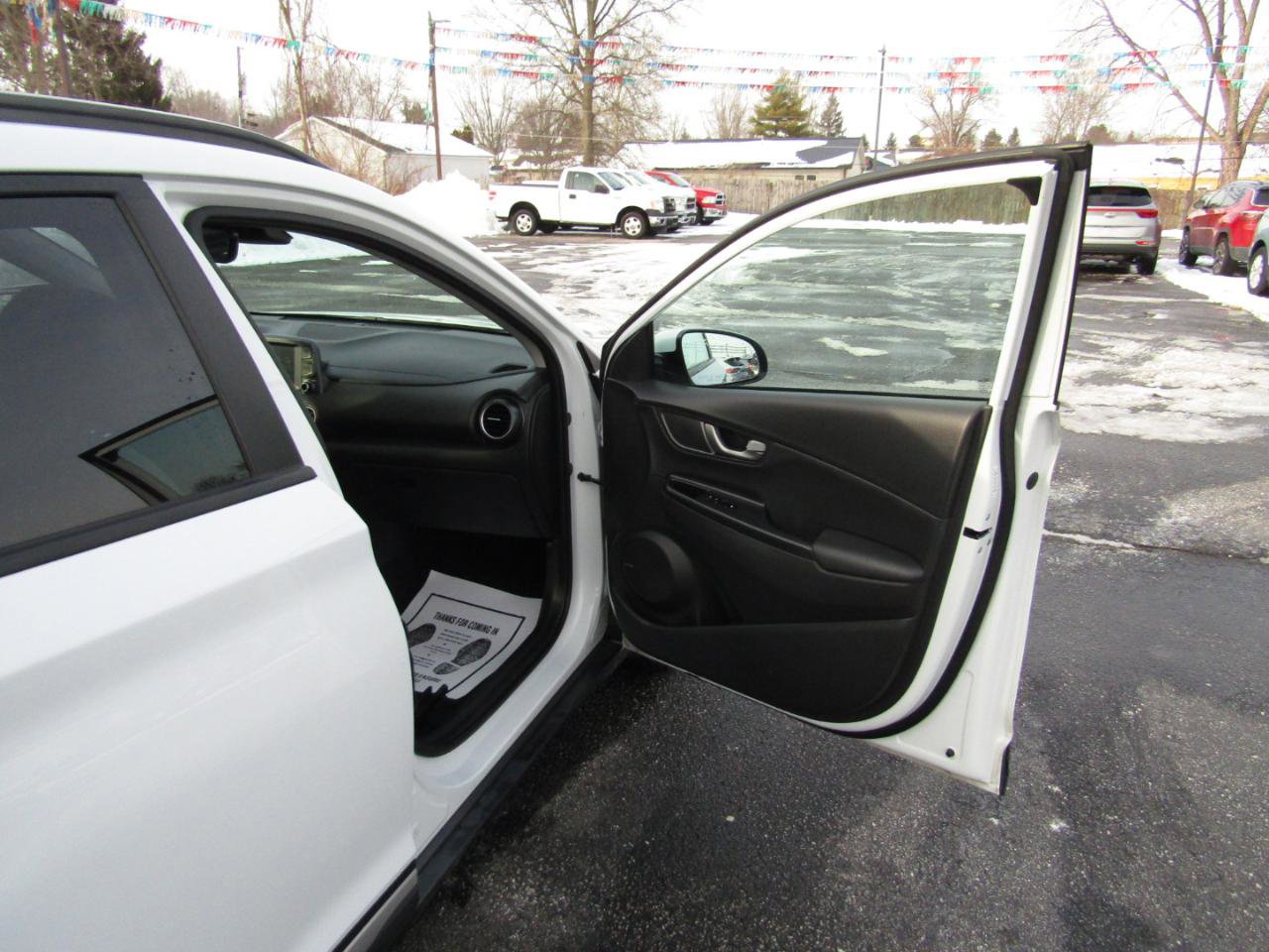 Used 2021 Hyundai Kona Limited w/ Cargo Package AWD/4WD image 27