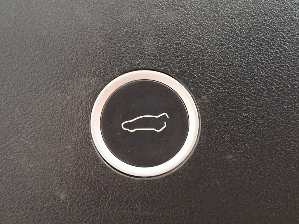 Used 2016 Tesla Model X P90D image 27