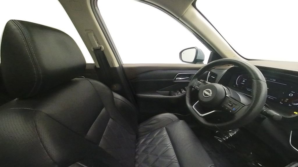 Certified 2023 Nissan Rogue Platinum w/ Platinum Premium Package image 34