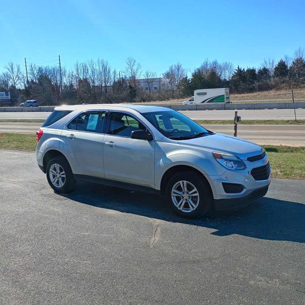 Used 2017 Chevrolet Equinox LS image 7