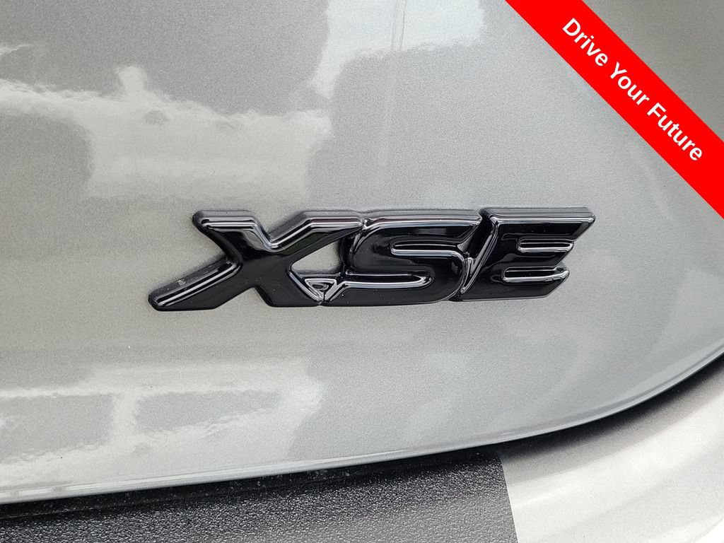 Used 2026 Toyota Camry XSE FWD image 31