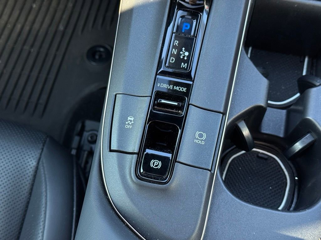 Used 2023 Toyota Crown Platinum image 43