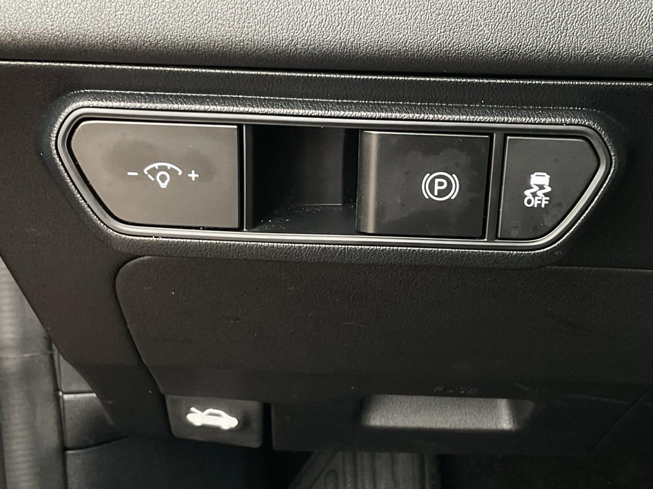 Used 2025 Kia K4 LXS image 25