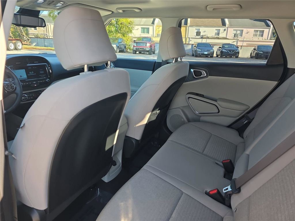 Used 2021 Kia Soul EX image 12