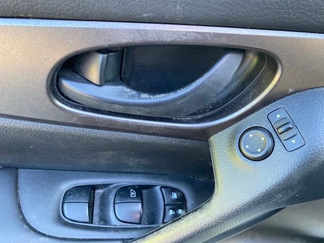Used 2021 Nissan Rogue Sport S AWD/4WD image 16