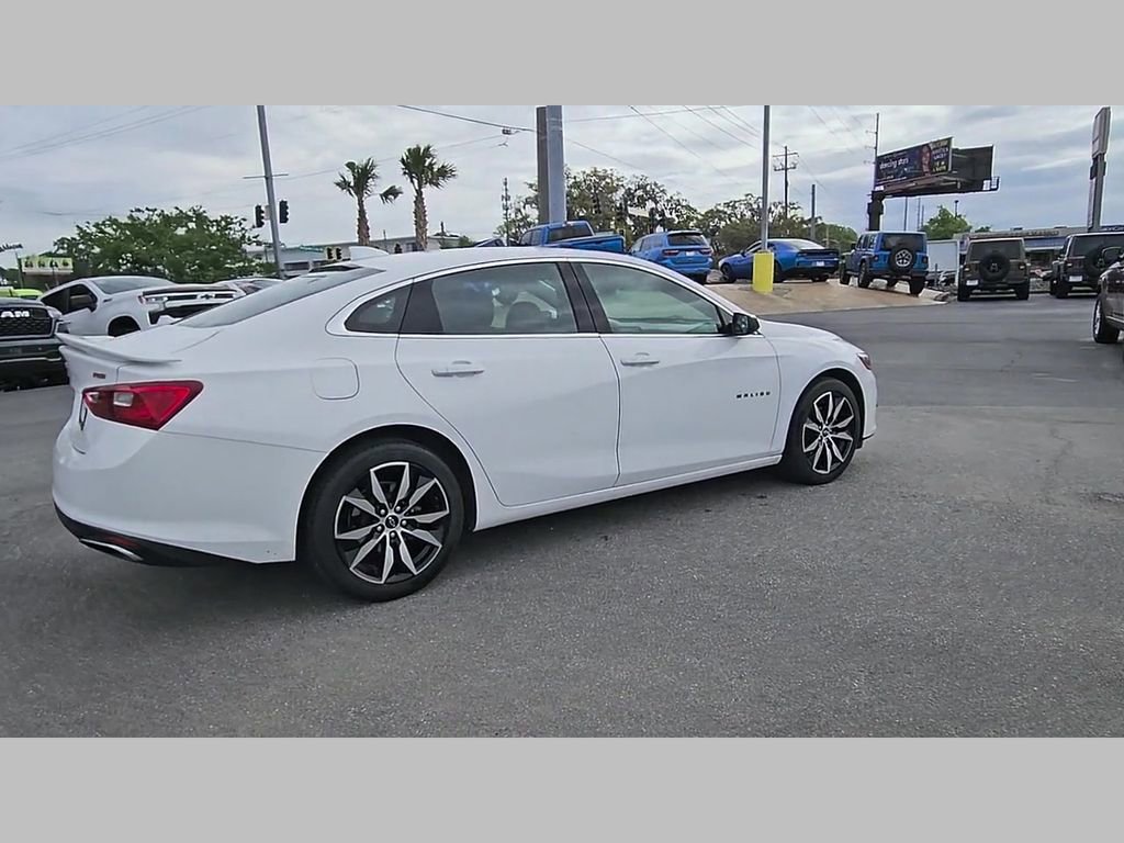Used 2020 Chevrolet Malibu RS FWD image 34