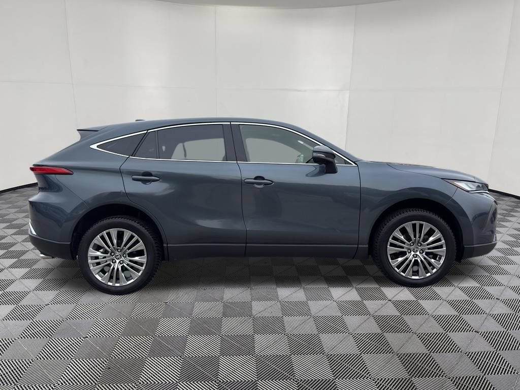 Used 2022 Toyota Venza Limited w/ Advanced Technology Package AWD/4WD image 5