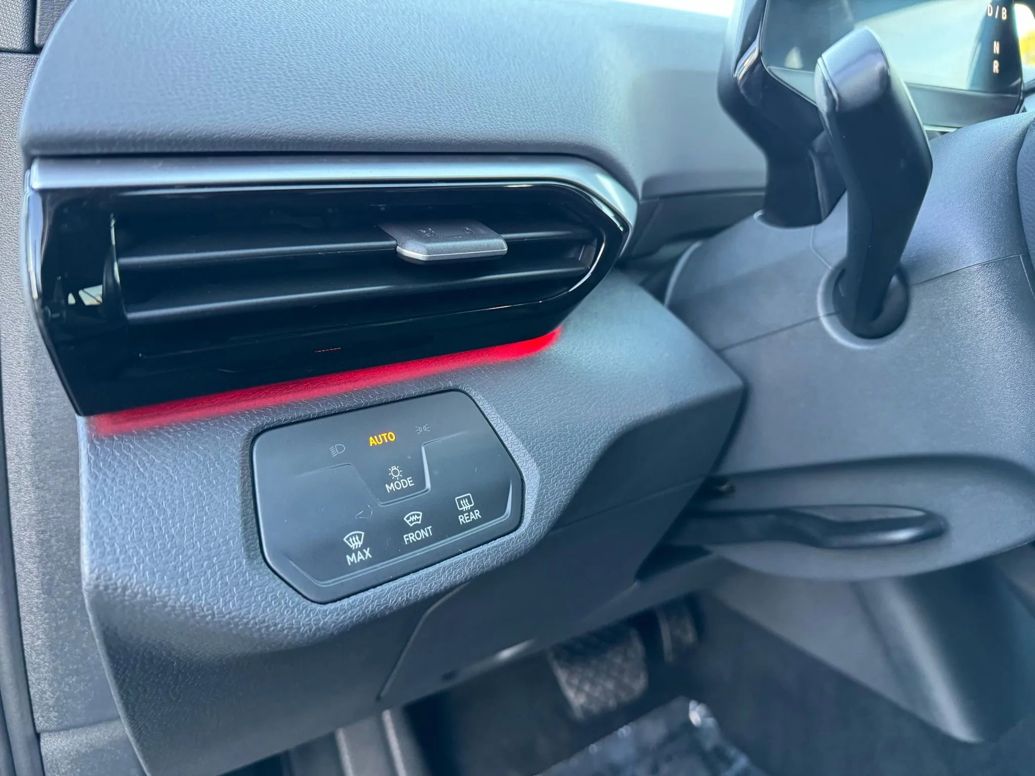 Used 2021 Volkswagen ID.4 Pro AWD/4WD image 30