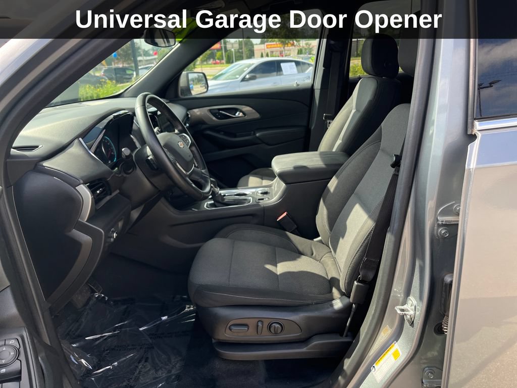 Used 2023 Chevrolet Traverse LT AWD/4WD image 12