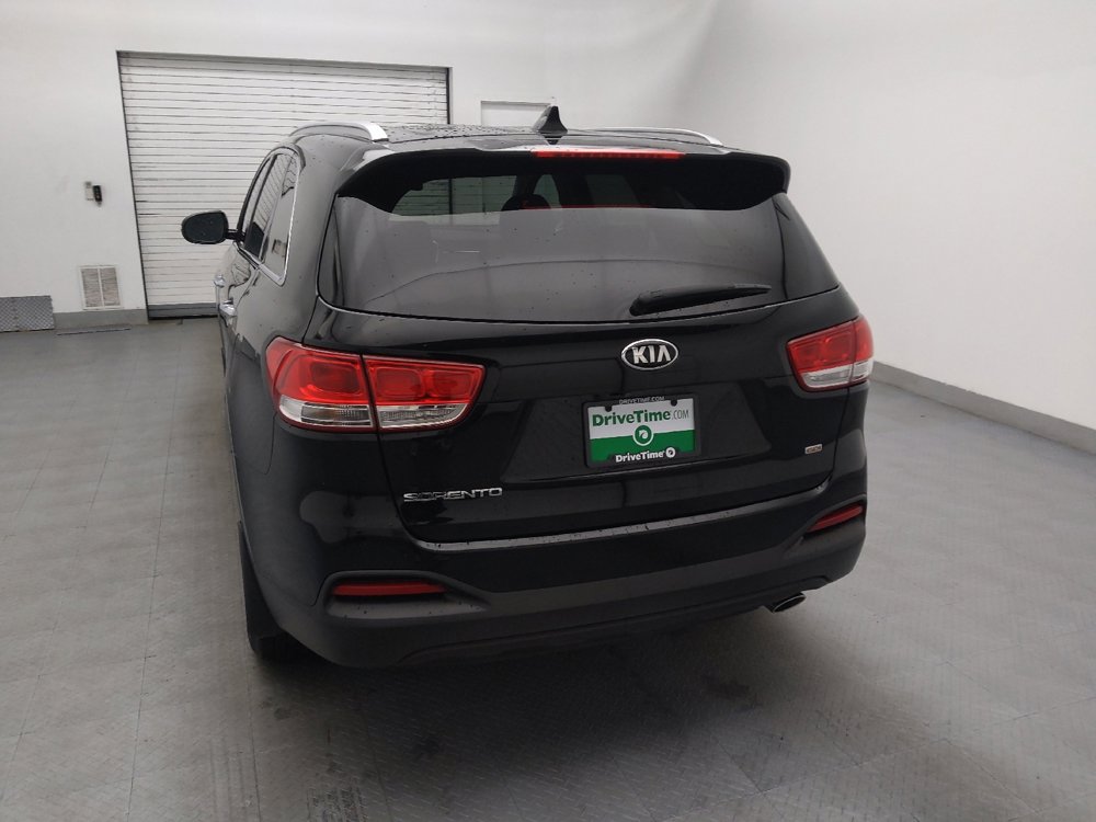 Used 2018 Kia Sorento LX image 6