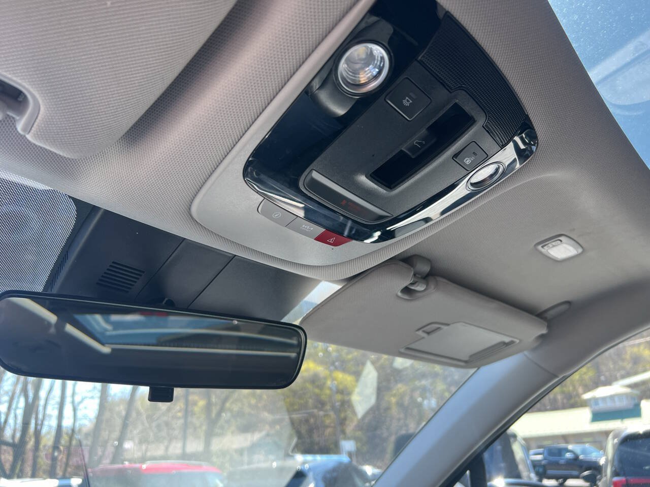 Used 2023 Kia Sorento S w/ Panoramic Sunroof Package AWD/4WD image 25