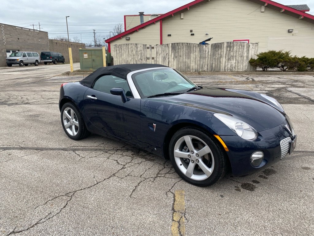 Used 2006 Pontiac Solstice Convertible w/ Premium Package image 7