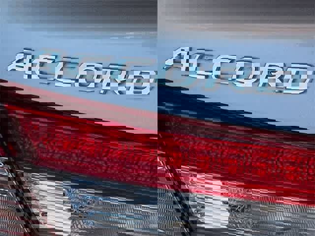 Used 2018 Honda Accord Sport image 13