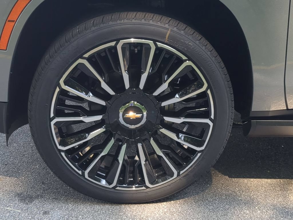 New 2026 Chevrolet Tahoe High Country AWD/4WD image 11