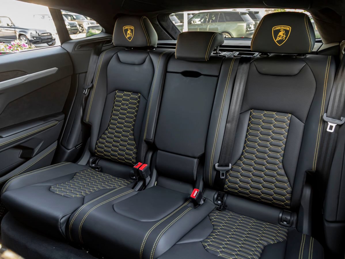 Used 2021 Lamborghini Urus AWD/4WD image 24