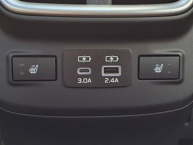 Certified 2025 Subaru Outback Touring AWD/4WD image 12
