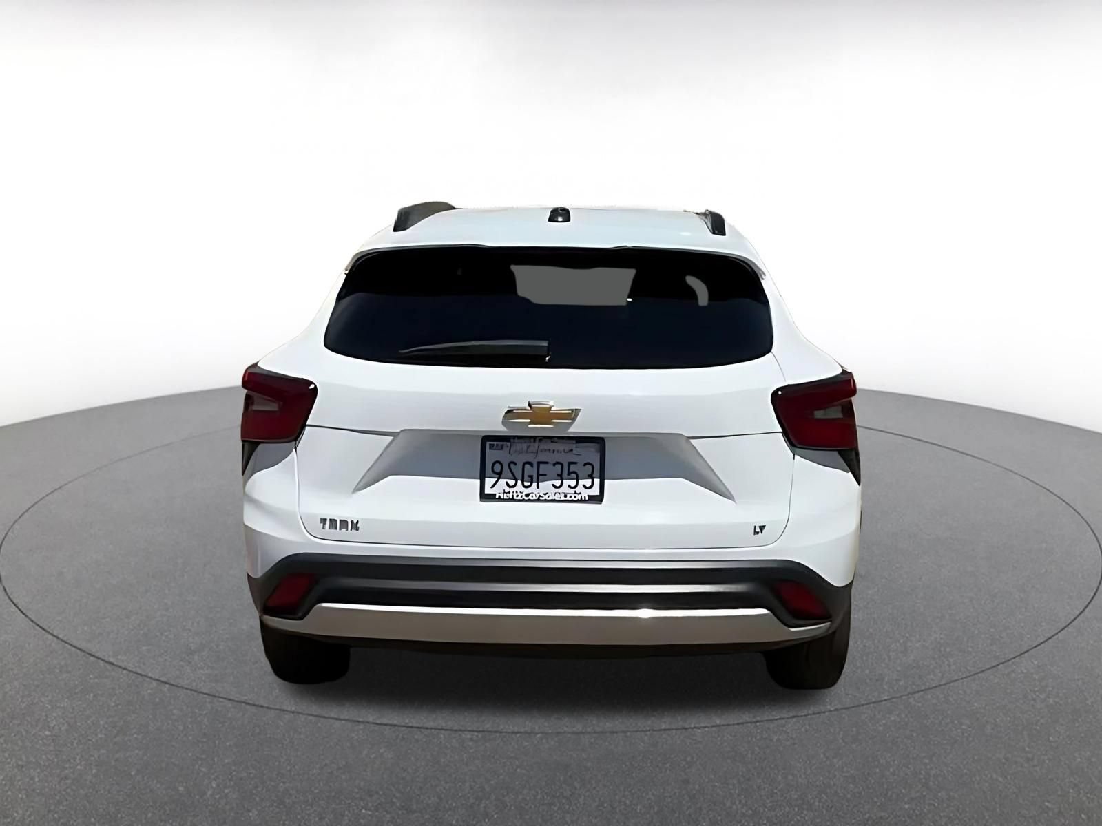 Used 2025 Chevrolet Trax LT w/ LT Convenience Package FWD image 7