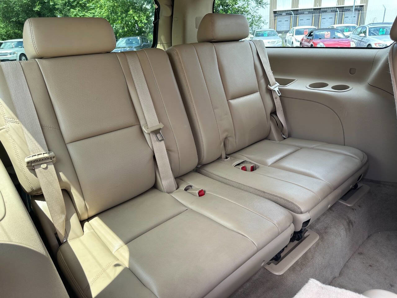 Used 2011 GMC Yukon XL Denali AWD/4WD image 36