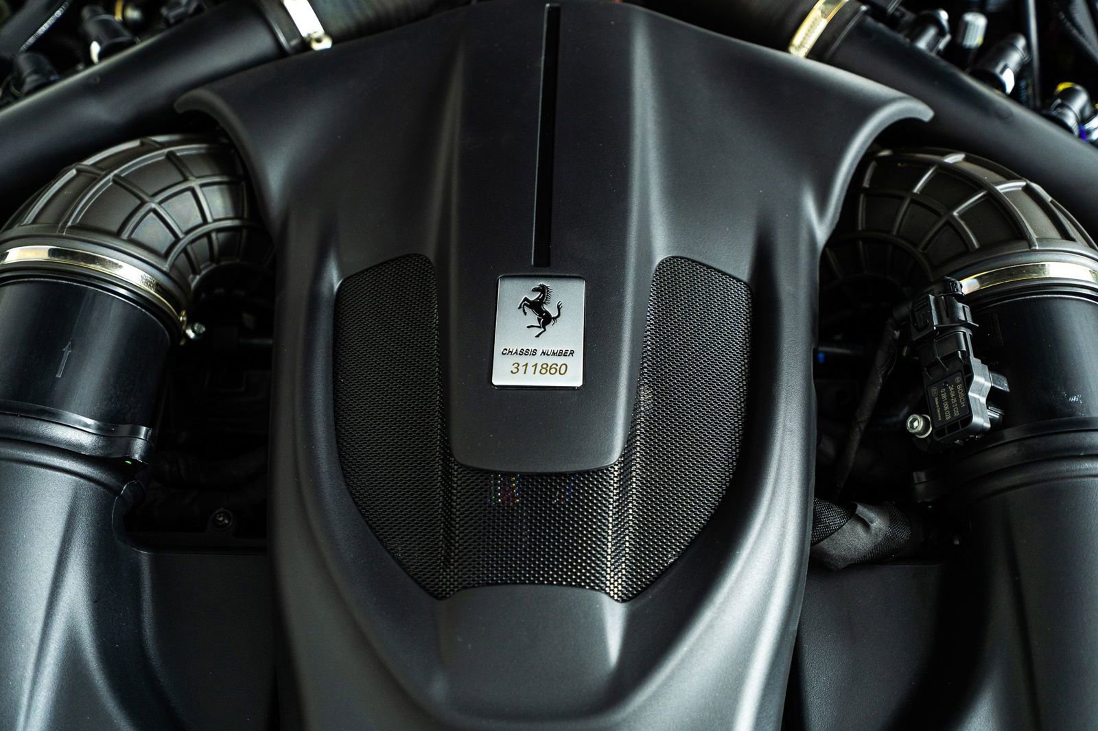 Certified 2025 Ferrari Roma Spider RWD image 12