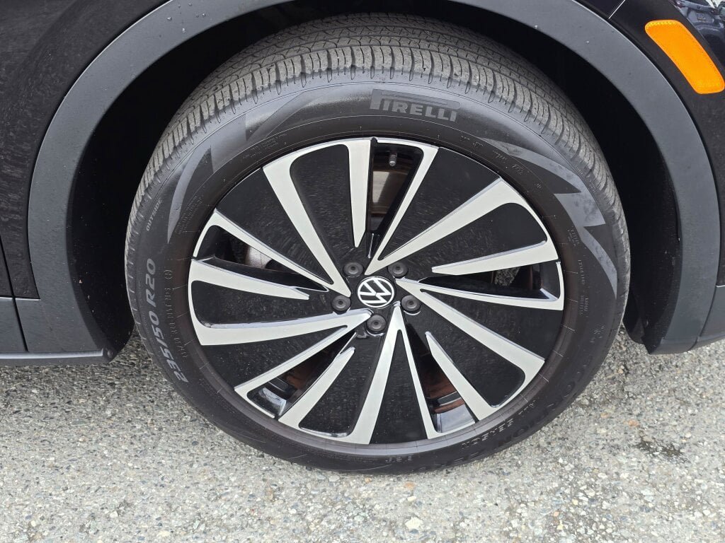 Used 2023 Volkswagen ID.4 Pro S Plus AWD/4WD image 10