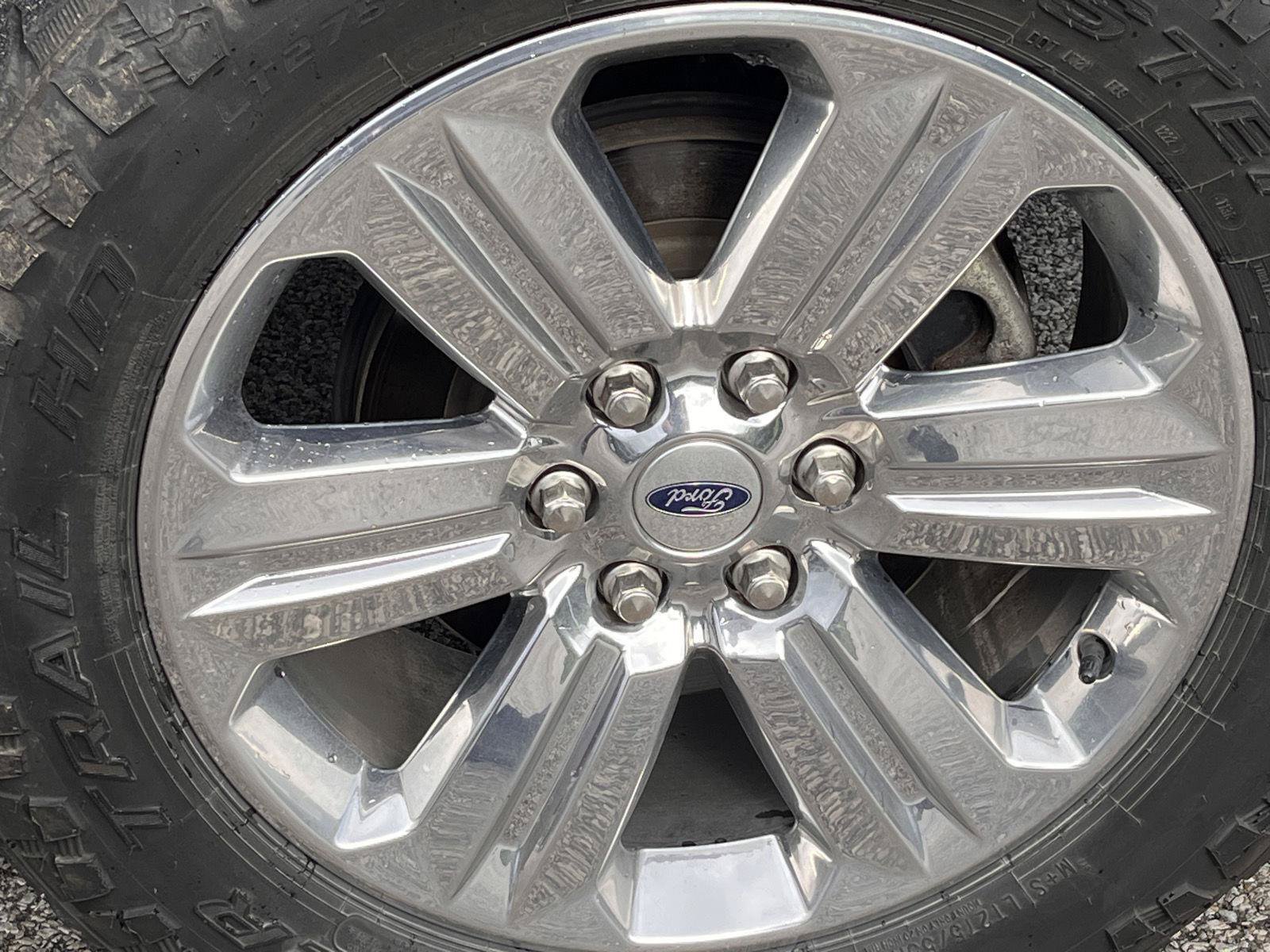 Used 2019 Ford F150 XLT w/ Equipment Group 302A Luxury AWD/4WD image 16