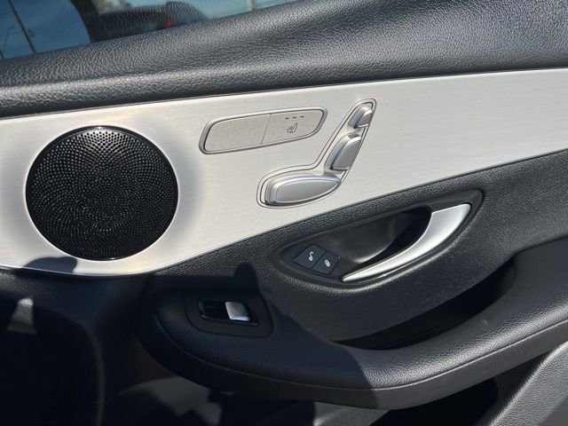 Used 2021 Mercedes-Benz GLC 300 4MATIC image 28