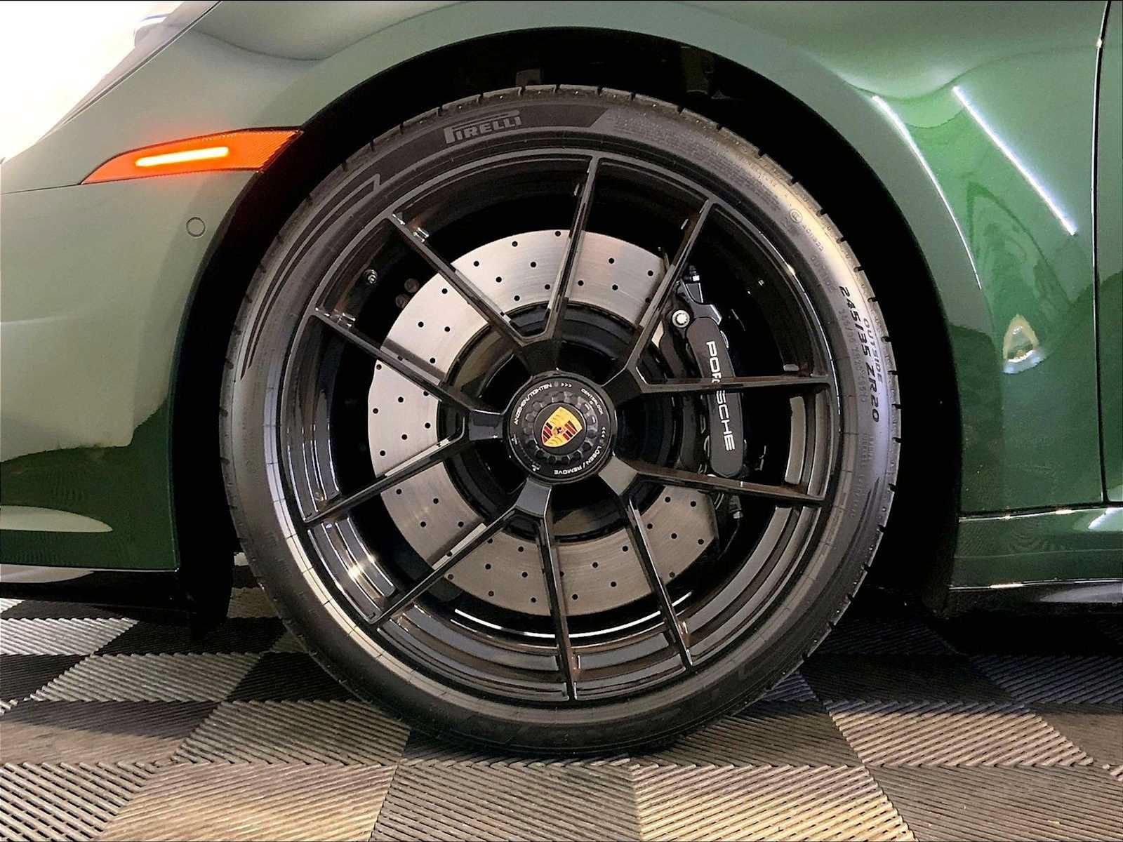 Certified 2026 Porsche 911 Targa 4 GTS AWD/4WD image 11