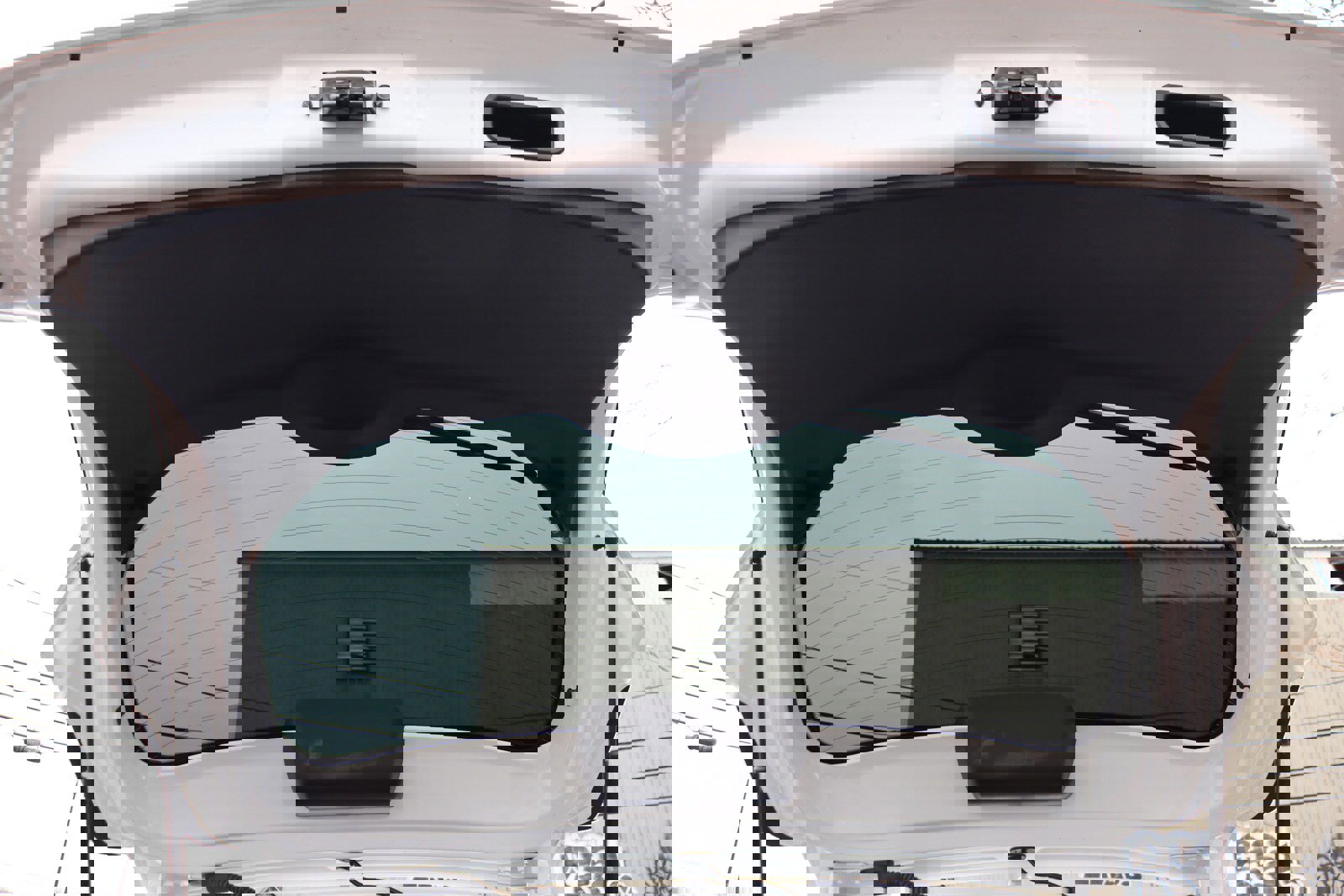 Used 2018 Nissan Kicks SV image 39