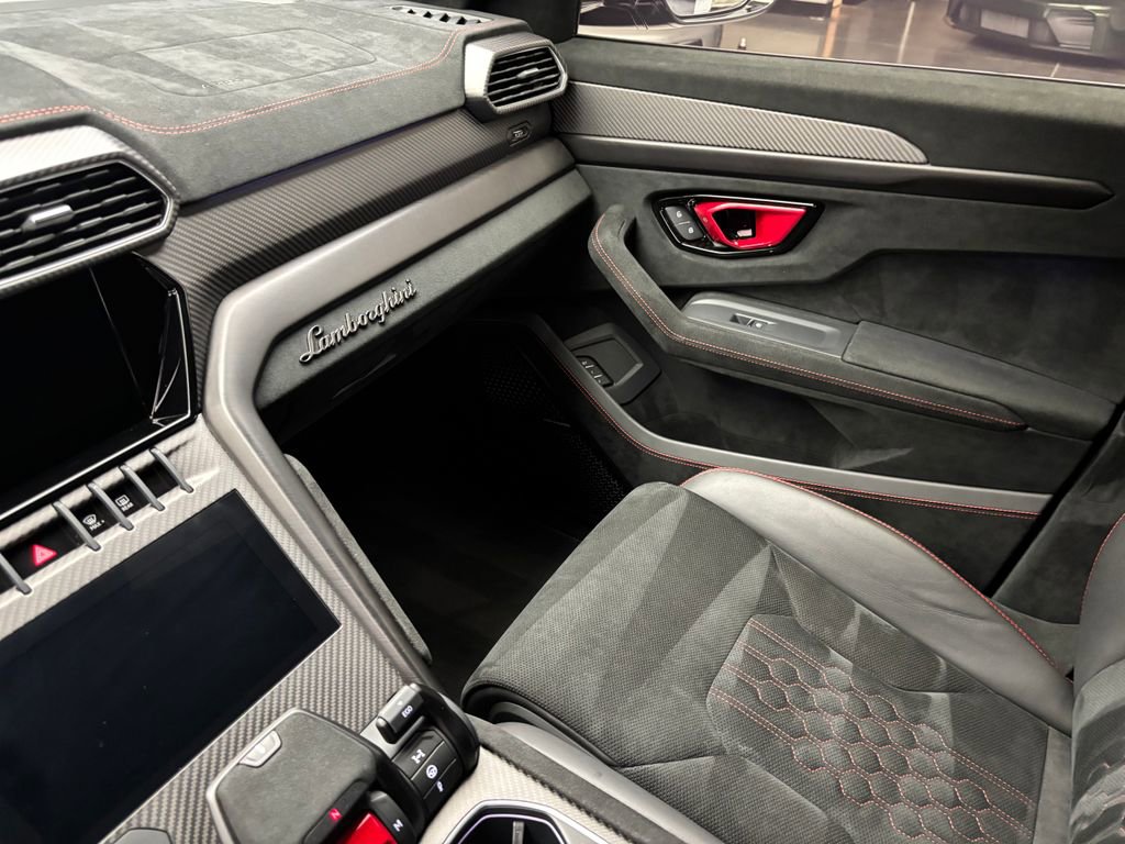 Used 2023 Lamborghini Urus Performante image 89