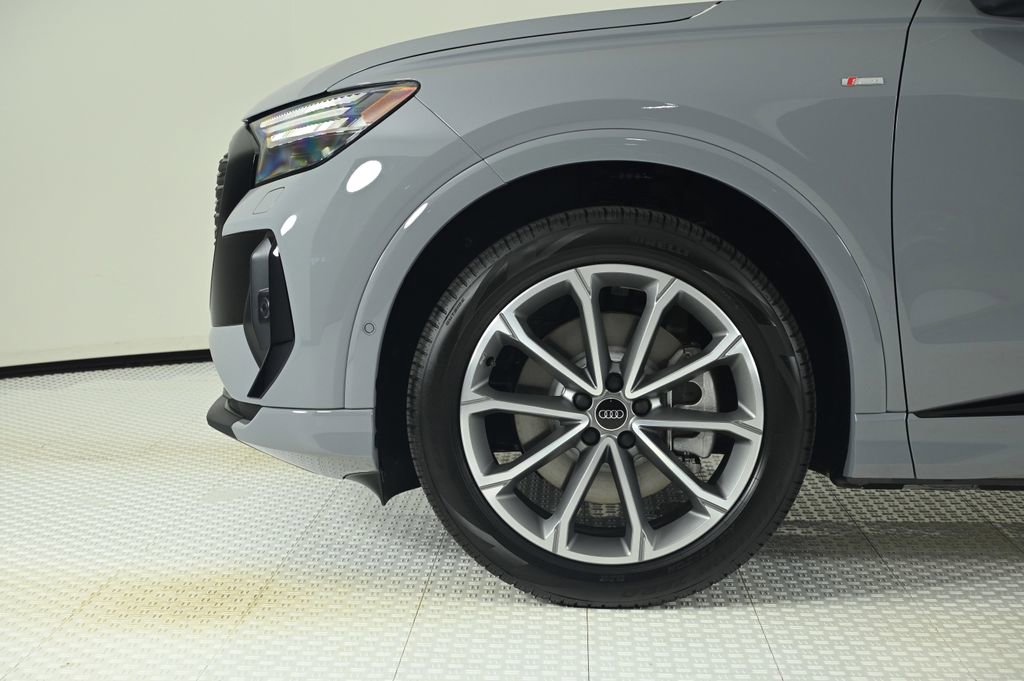 New 2026 Audi Q4 e-tron Premium Plus image 24