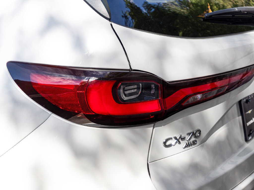 Used 2025 MAZDA CX-70 Plug-In Hybrid w/ Premium Plus AWD/4WD image 36