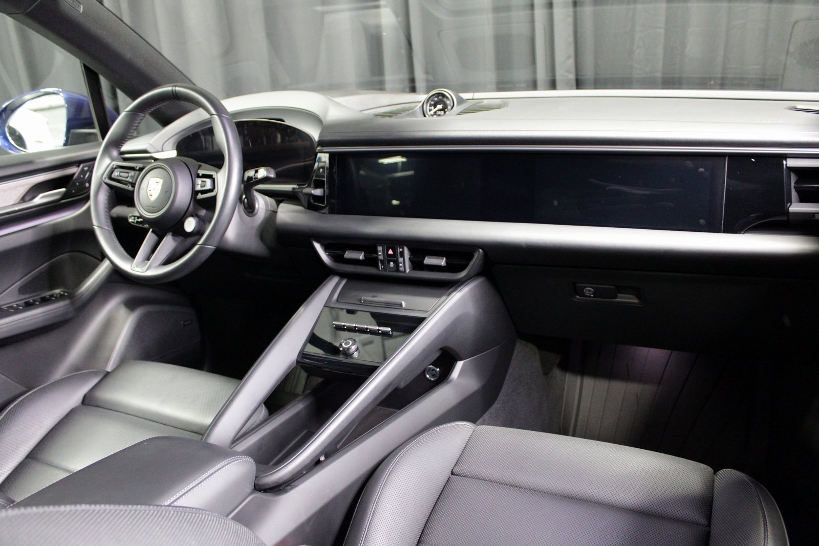 Certified 2024 Porsche Macan 4 Electric image 22