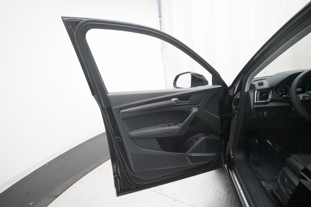 New 2025 Audi Q5 e Premium Plus image 29