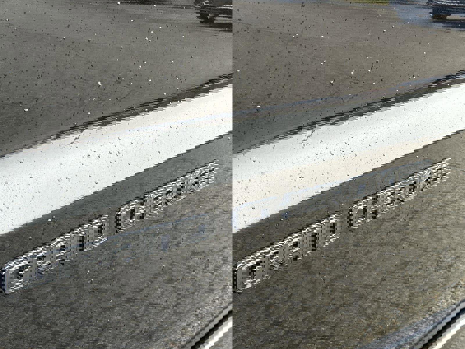 Used 2020 Jeep Grand Cherokee Altitude image 10