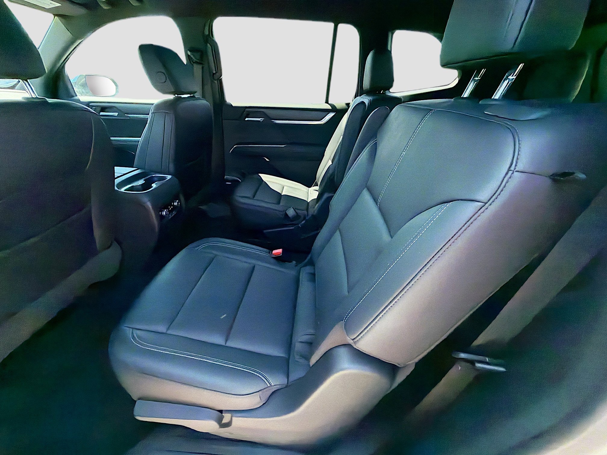 Used 2024 GMC Acadia Elevation image 21