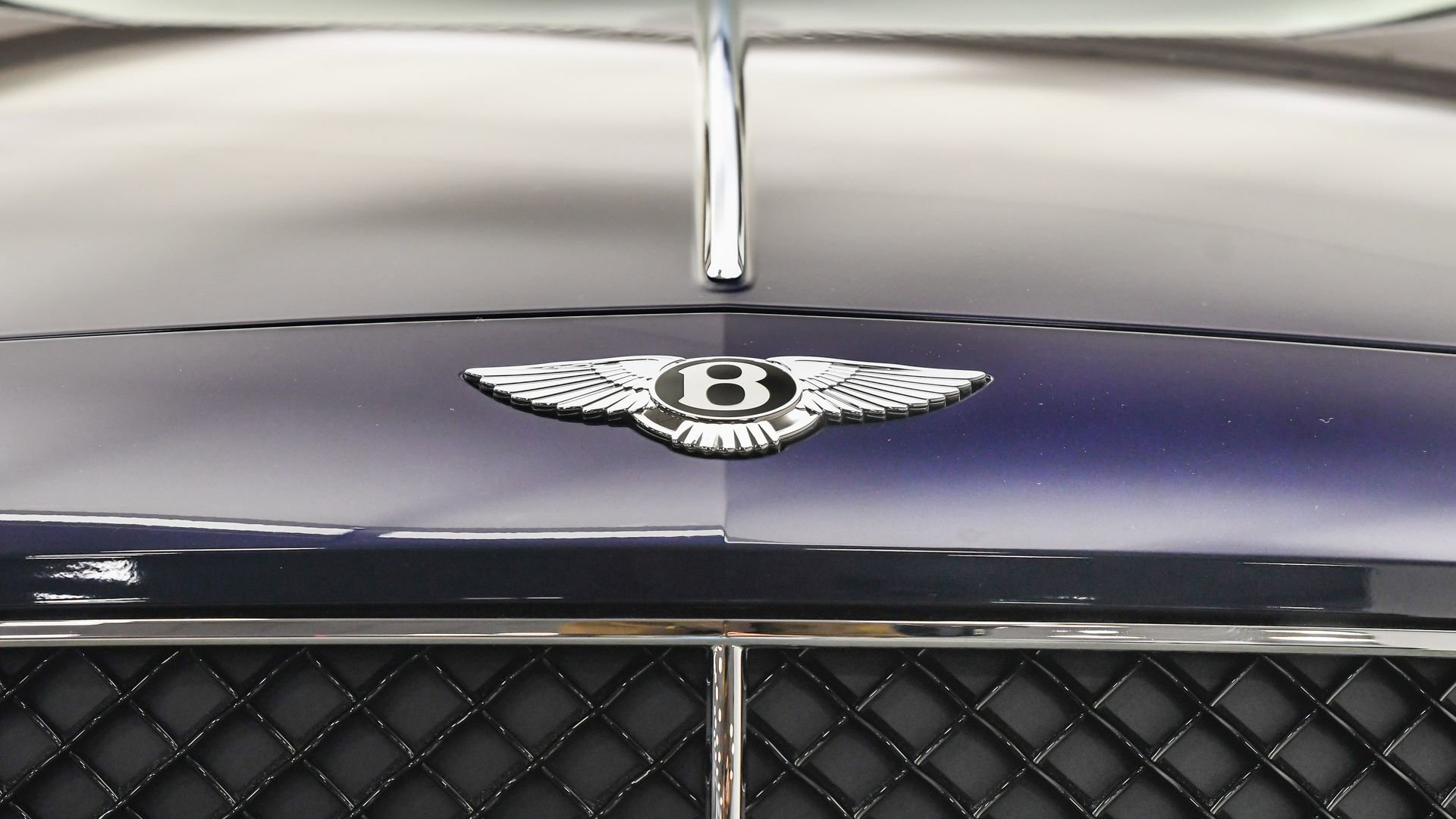 Certified 2024 Bentley Flying Spur Mulliner image 29