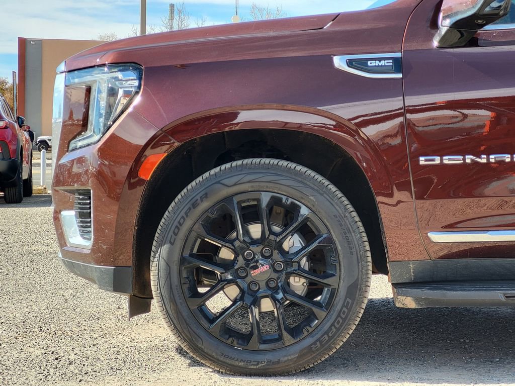 Used 2022 GMC Yukon XL Denali image 9