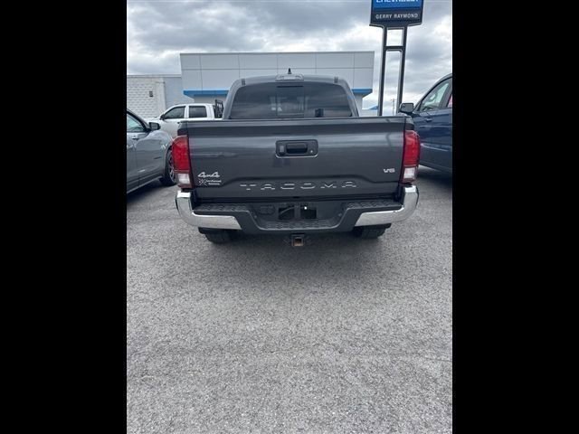 Used 2022 Toyota Tacoma SR5 AWD/4WD image 6