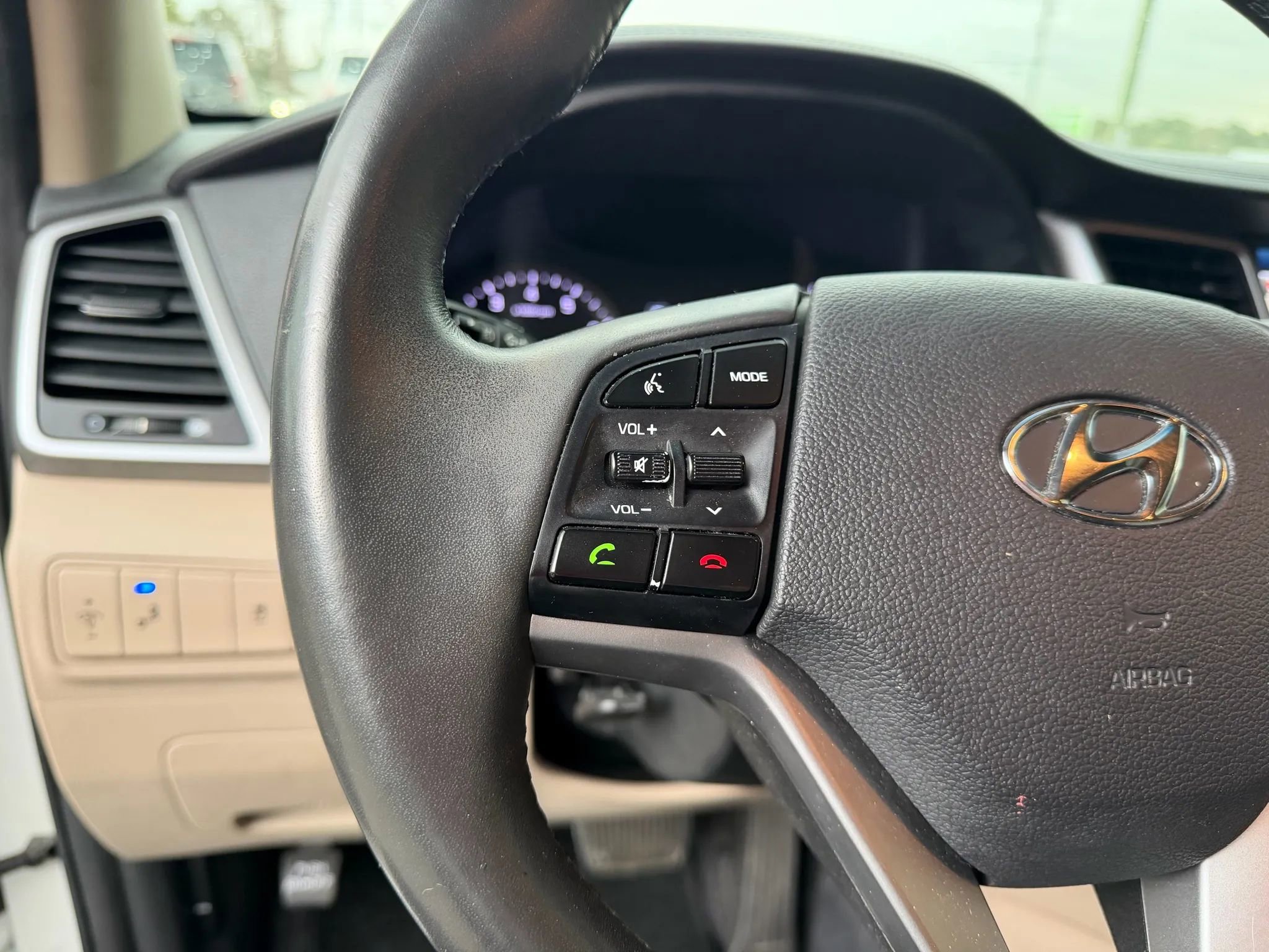 Used 2018 Hyundai Tucson Limited image 14
