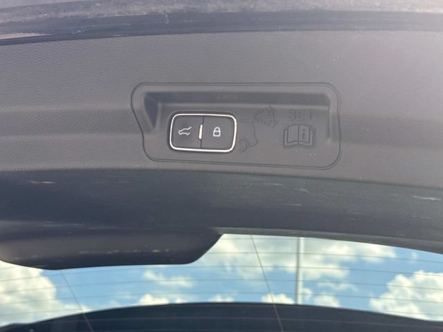 Used 2024 Ford Explorer Limited RWD image 17