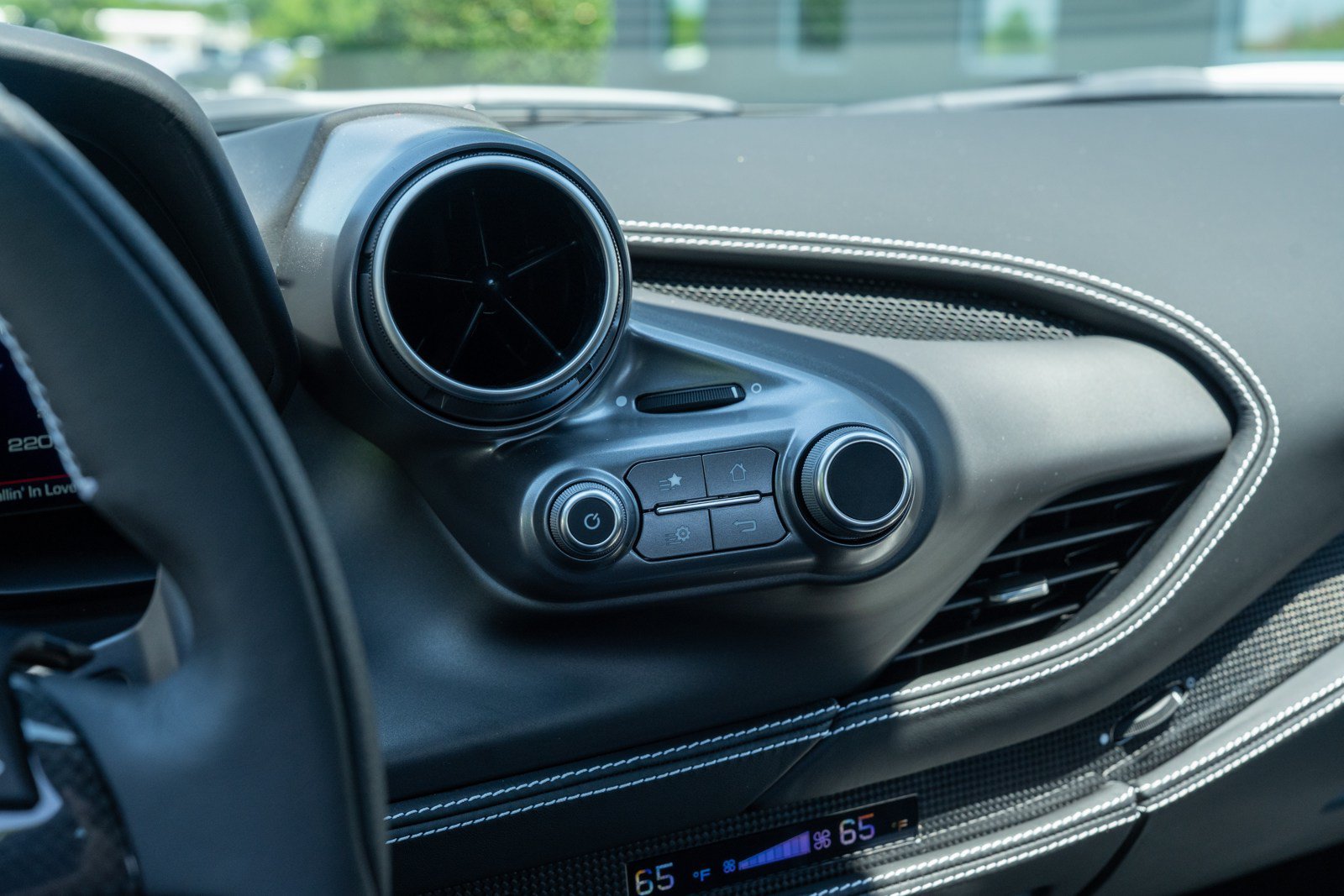 Used 2022 Ferrari F8 Tributo RWD image 45