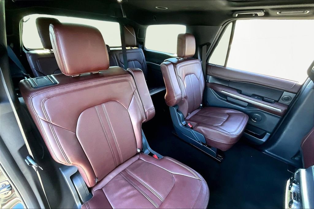 Used 2024 Ford Expedition Limited image 17
