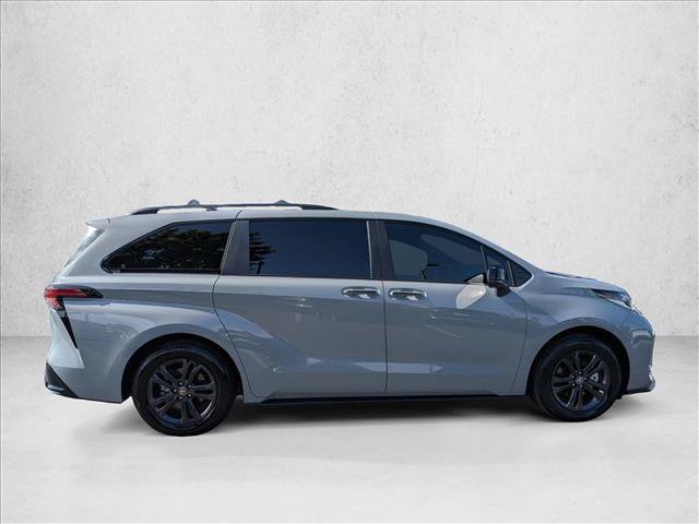 Used 2026 Toyota Sienna XSE AWD/4WD image 4