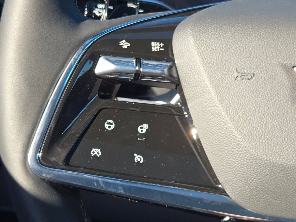 New 2026 Cadillac Lyriq Premium Luxury image 33